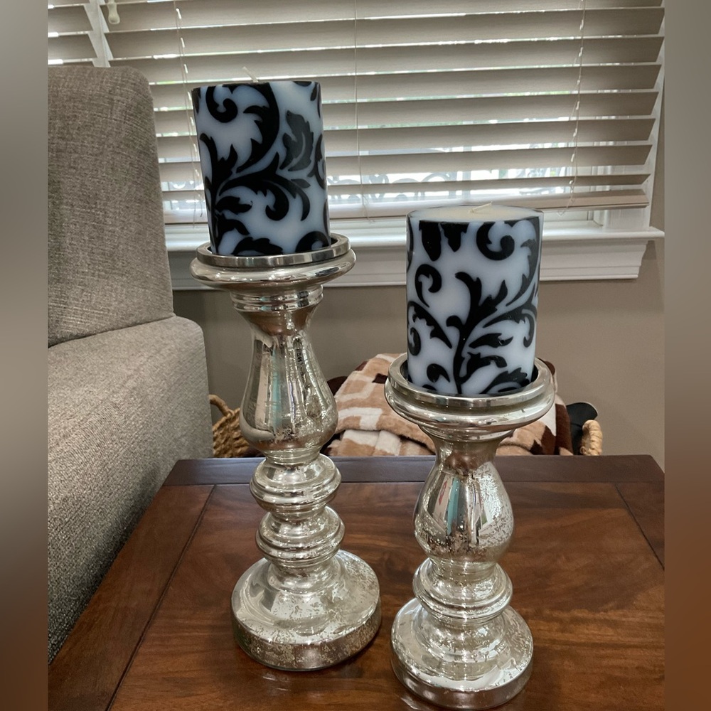 Threshold candle holder silver and white and black/navy candles